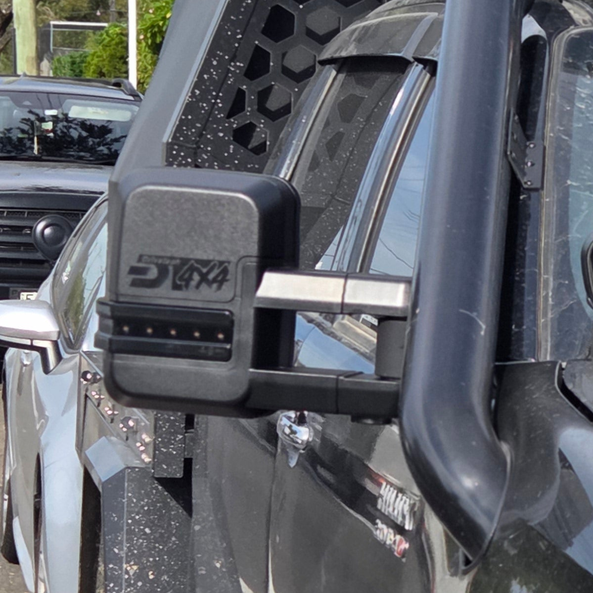 Electric Towing Mirrors Black - Toyota Hilux N70